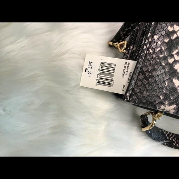 COPY - Michael Kors Penelope MD  Satchel - Picture 6 of 6